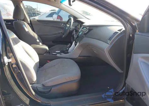 2013 Hyundai Sonata Gls z USA, uszkodzony, nr VIN 5NPEB4AC7DH745305